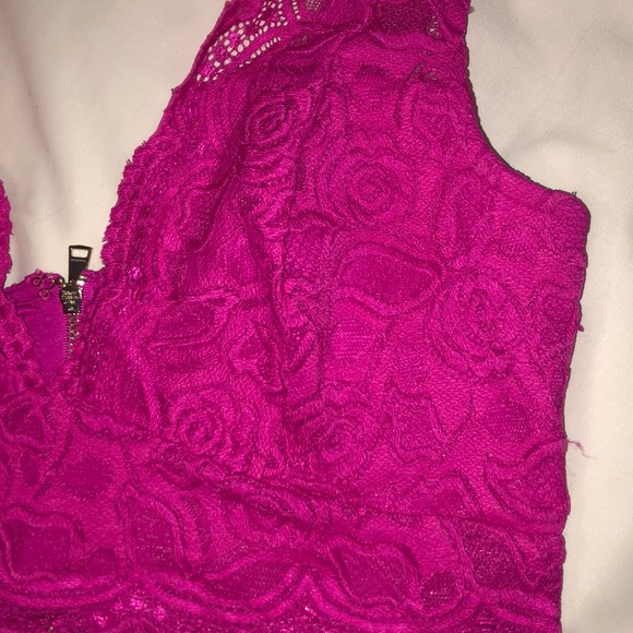 Bra/crop  top - Picture 3 of 5